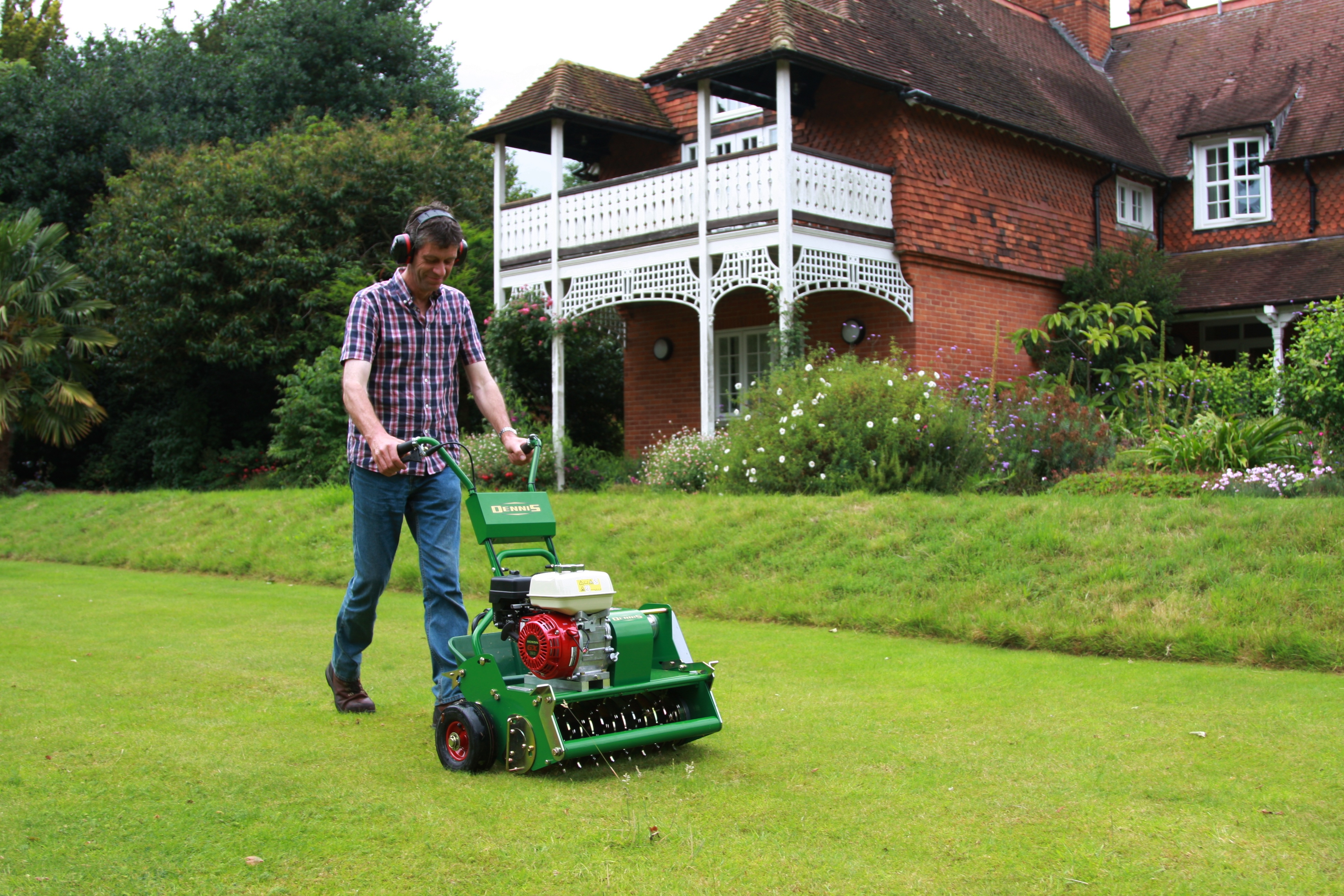Cambridge college gets new seed germination machine