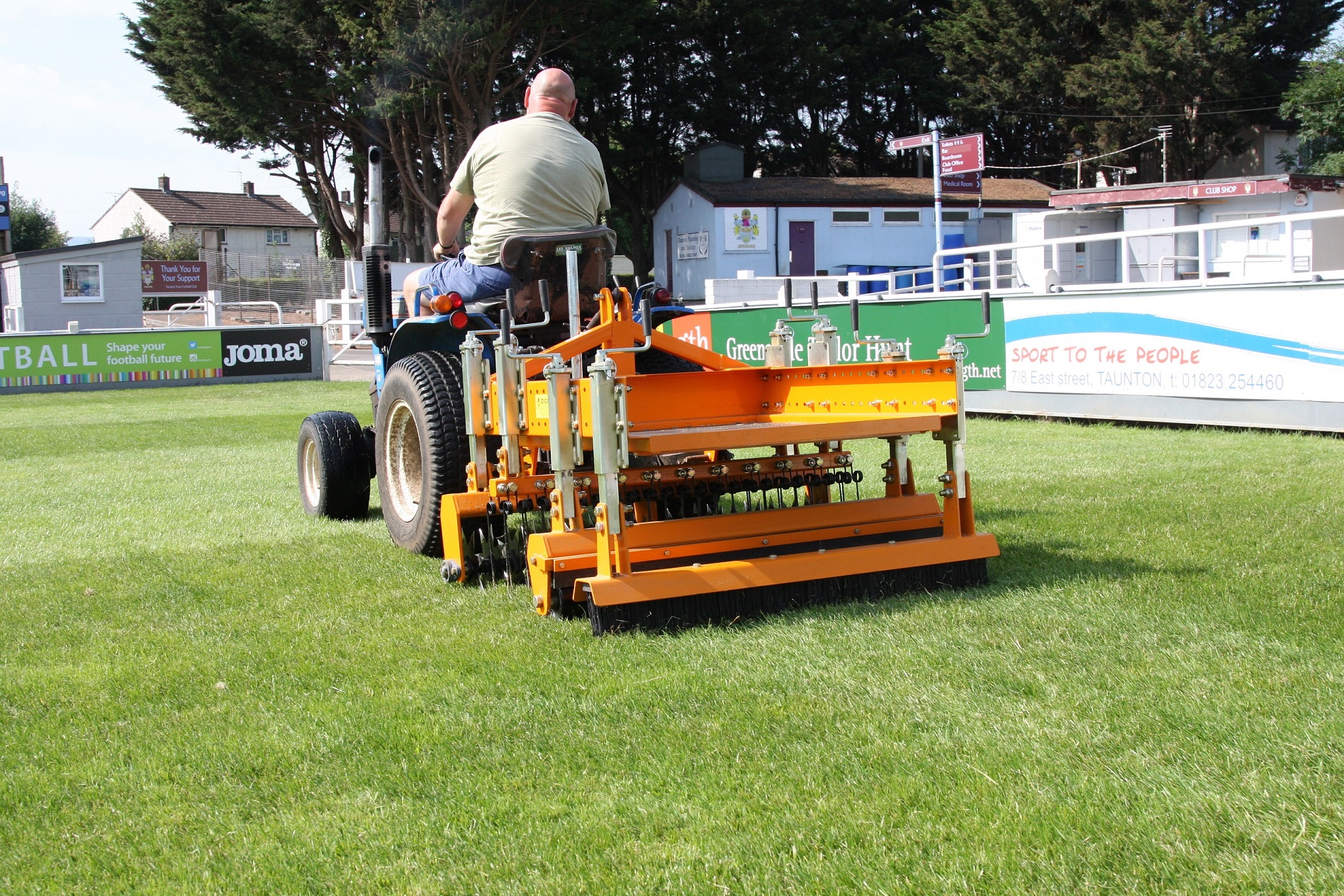 SISIS Quadraplay praised by multi-tasking CEO