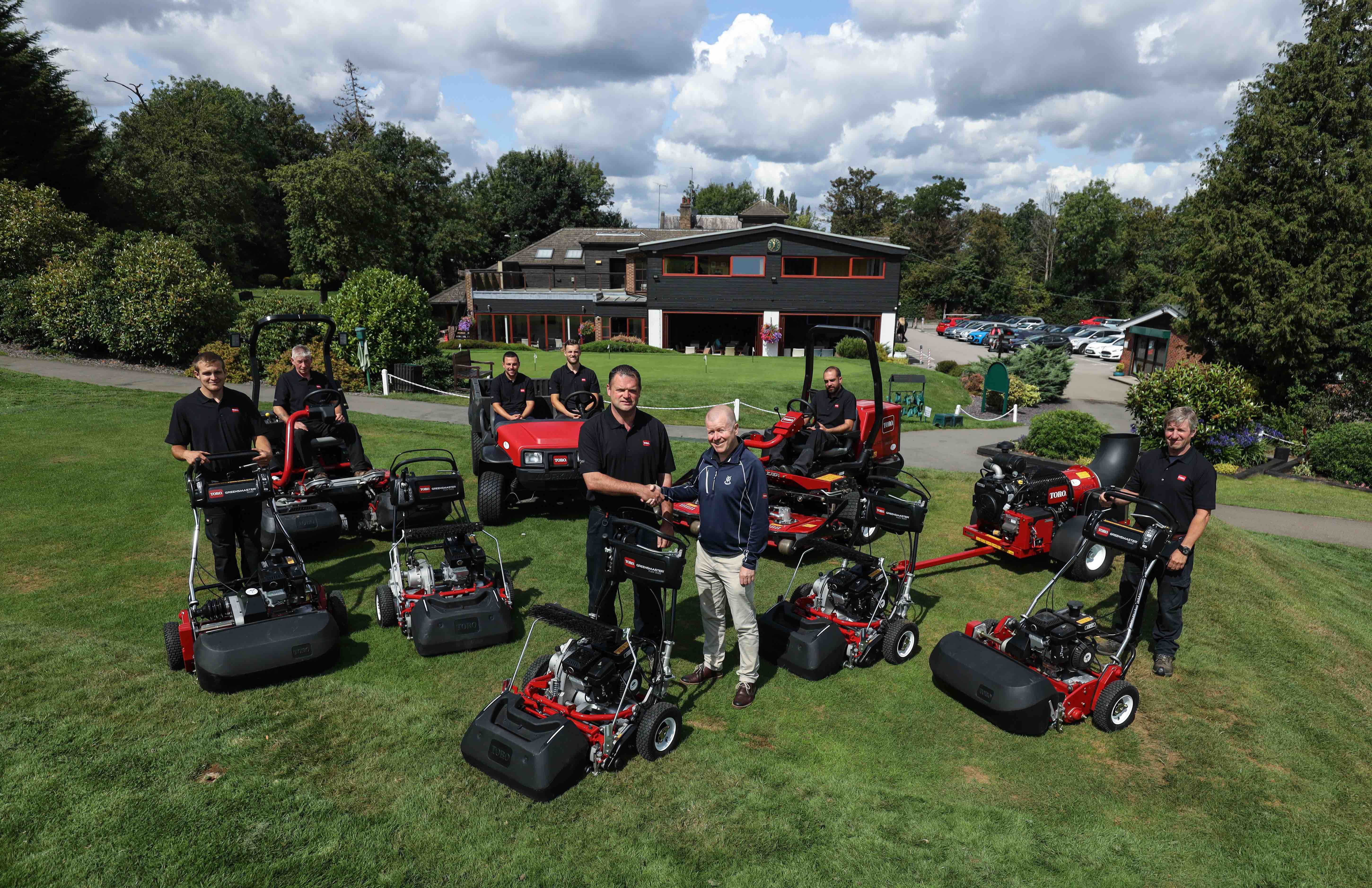 Chigwell Golf Club takes delivery of second Toro fleet