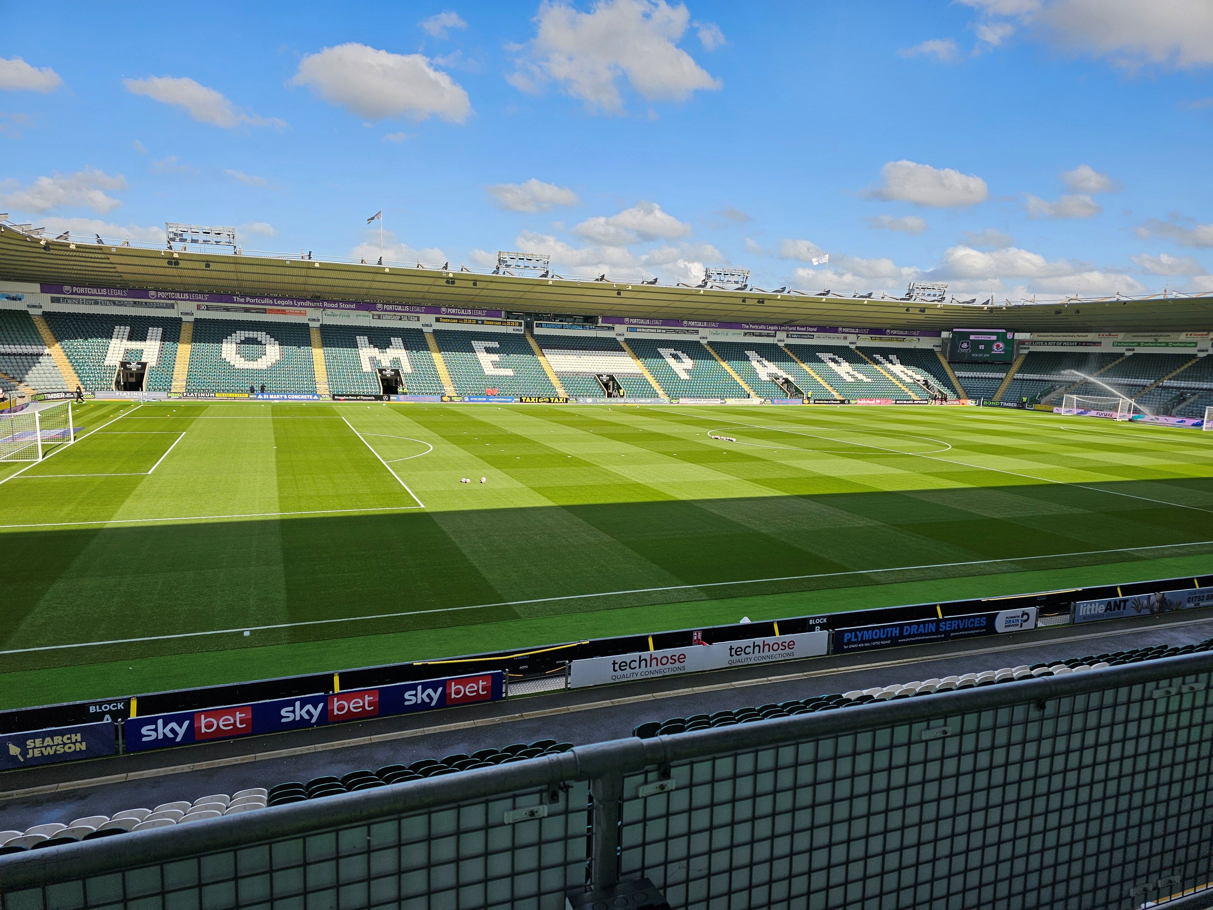 Plymouth Argyle Football Club uses Mansfield Sand