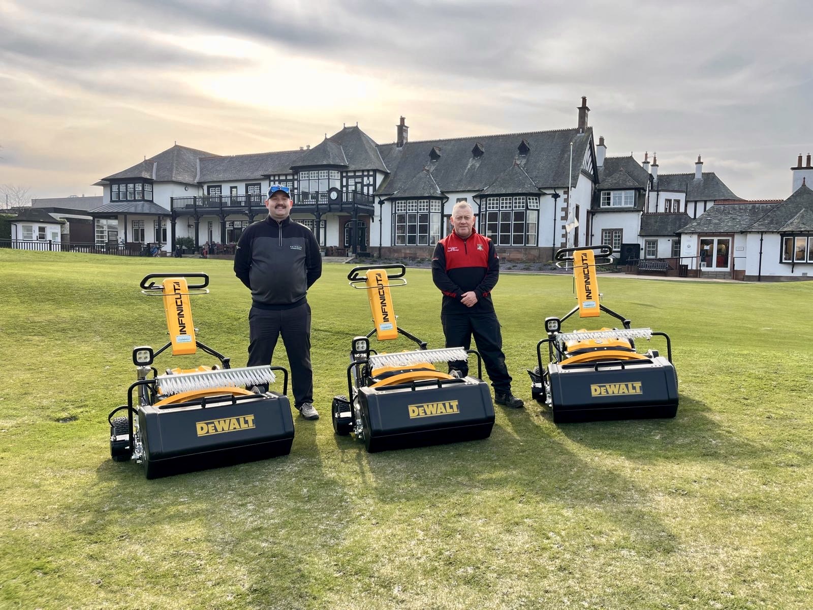 The Royal Burgess Golfing Society purchases three pedestrian cylinder mowers from INFINICUT®