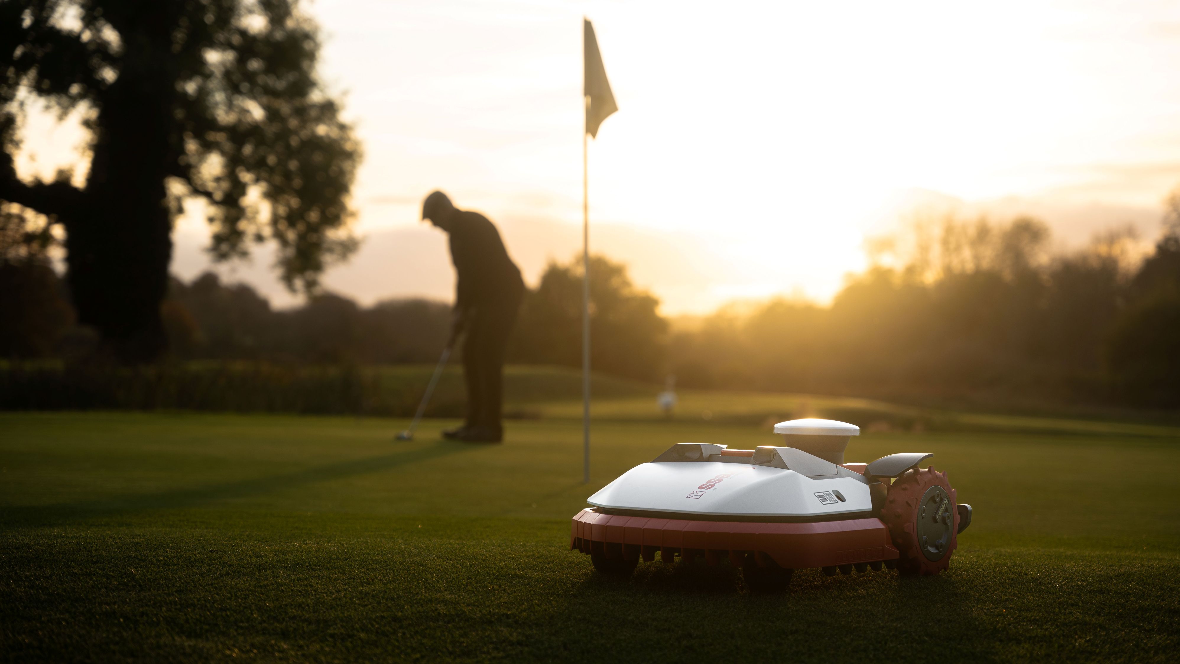 Exclusive Collection deploys Kress RTKⁿ robotic mowers across championship golf courses