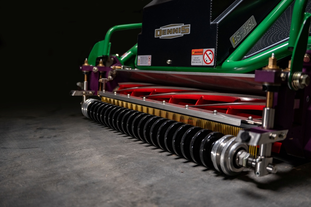 Dennis Mowers unveils the lightweight, battery powered ES-34SL mower