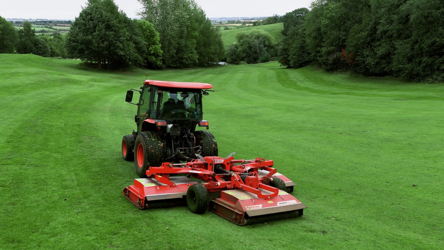 Built for slopes, productivity and versatility – Why Hellidon Lakes chose the Trimax Snake