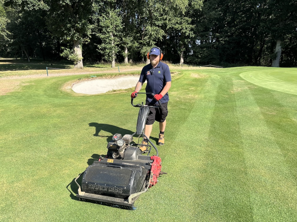 Baroness LM66 mowers “exceed expectations” at Waterlooville Golf Club